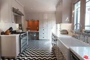 1060 Superba Ave, Venice, CA 90291 - Photo 17