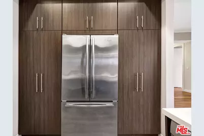 1260 S Beverly Glen Blvd #304, Los Angeles, CA 90024 - Photo 11