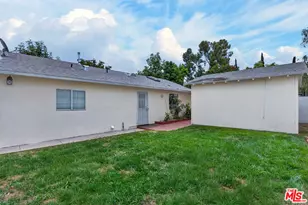 23036 Victory Blvd, Woodland Hills, CA 91367 - Photo 29
