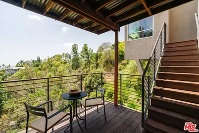 2734 Hollyridge Dr, Los Angeles, CA 90068 - Photo 35