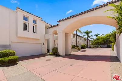 6435 Zumirez Dr #14, Malibu, CA 90265 - Photo 31
