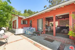 15739 Mulholland Pl, Los Angeles, CA 90049 - Photo 29