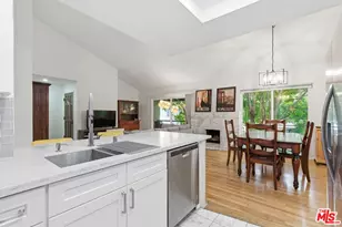 15155 Sherman Way, Van Nuys, CA 91405 - Photo 9