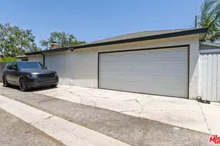 11172 Braddock Dr, Culver City, CA 90230 - Photo 15