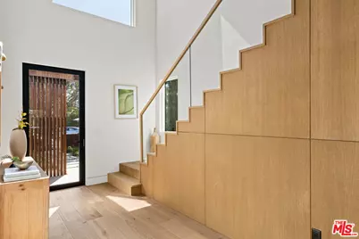 2040 Glencoe Ave, Venice, CA 90291 - Photo 15