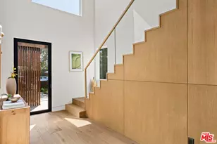 2040 Glencoe Ave, Venice, CA 90291 - Photo 15