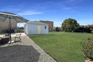 1241 W 109th Pl, Los Angeles, CA 90044 - Photo 27
