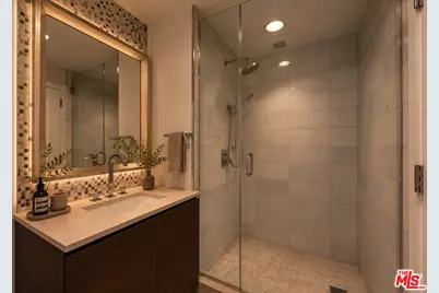 900 W Olympic Blvd #29H, Los Angeles, CA 90015 - Photo 9
