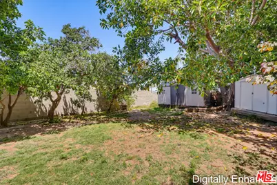 970 N Meyler St, San Pedro, CA 90731 - Photo 43