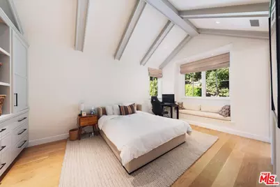2600 Mandeville Canyon Rd, Los Angeles, CA 90049 - Photo 31
