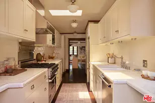 1215 Cabrillo Ave, Venice, CA 90291 - Photo 17