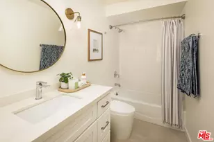 320 S Ardmore Ave, Los Angeles, CA 90020 - Photo 11