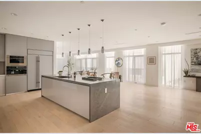 425 N Palm Dr #202, Beverly Hills, CA 90210 - Photo 9
