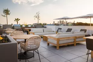 425 N Palm Dr, Beverly Hills, CA 90210 - Photo 39