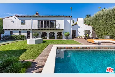 820 N Roxbury Dr, Beverly Hills, CA 90210 - Photo 11