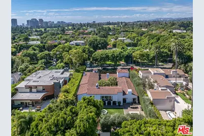 820 N Roxbury Dr, Beverly Hills, CA 90210 - Photo 43