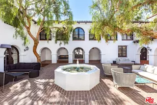 820 N Roxbury Dr, Beverly Hills, CA 90210 - Photo 1