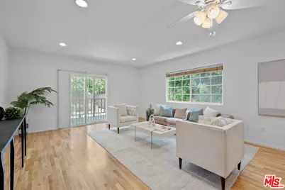 1142 S Windsor Blvd, Los Angeles, CA 90019 - Photo 11