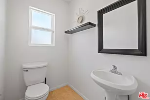 1142 S Windsor Blvd, Los Angeles, CA 90019 - Photo 19