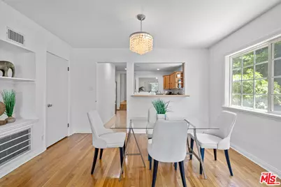 1142 S Windsor Blvd, Los Angeles, CA 90019 - Photo 5