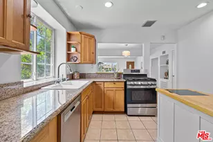 1142 S Windsor Blvd, Los Angeles, CA 90019 - Photo 7