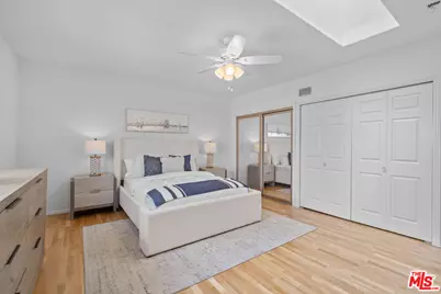 1142 S Windsor Blvd, Los Angeles, CA 90019 - Photo 13