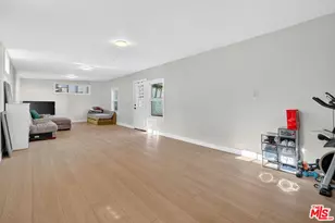 313 S Sycamore Ave, Los Angeles, CA 90036 - Photo 29