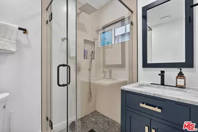 313 S Sycamore Ave, Los Angeles, CA 90036 - Photo 23