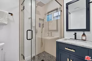 313 S Sycamore Ave, Los Angeles, CA 90036 - Photo 23