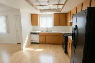 14711 S Berendo Ave, Gardena, CA 90247 - Photo 5