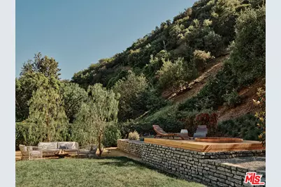 2633 Mandeville Canyon Rd, Los Angeles, CA 90049 - Photo 41
