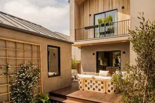534 N Bronson Ave, Los Angeles, CA 90004 - Photo 37