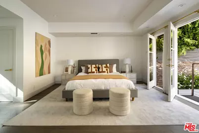 2130 Outpost Dr, Los Angeles, CA 90068 - Photo 11