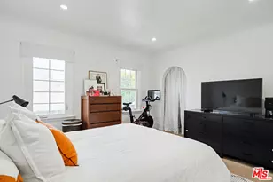 1330 Hauser Blvd, Los Angeles, CA 90019 - Photo 13