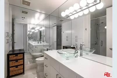 10350 Wilshire Blvd #404, Los Angeles, CA 90024 - Photo 17
