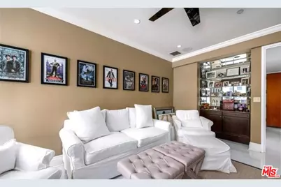 10350 Wilshire Blvd #404, Los Angeles, CA 90024 - Photo 9