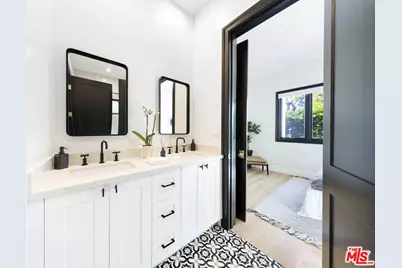 123 S Kilkea Dr, Los Angeles, CA 90048 - Photo 13