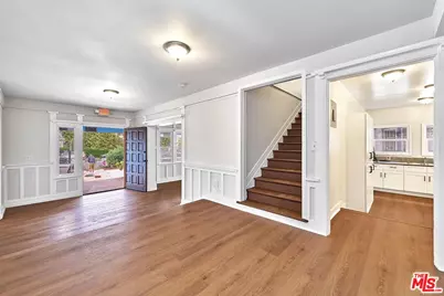 2205 S Hobart Blvd, Los Angeles, CA 90018 - Photo 5