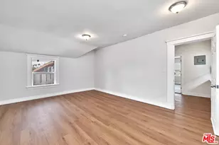 2205 S Hobart Blvd, Los Angeles, CA 90018 - Photo 41