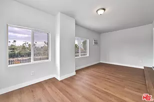 2205 S Hobart Blvd, Los Angeles, CA 90018 - Photo 15