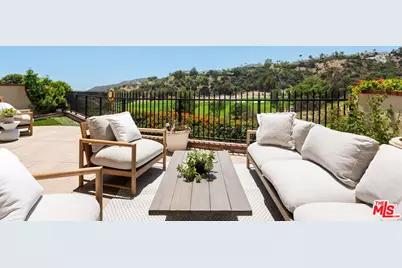 2125 Ridge Dr, Los Angeles, CA 90049 - Photo 27
