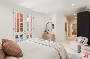 2125 Ridge Dr, Los Angeles, CA 90049 - Photo 23