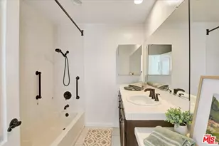 7301 W Manchester Ave, Los Angeles, CA 90045 - Photo 23