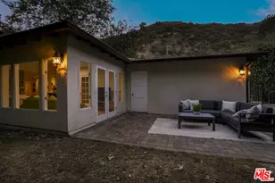 3452 Mandeville Canyon Rd, Los Angeles, CA 90049 - Photo 37