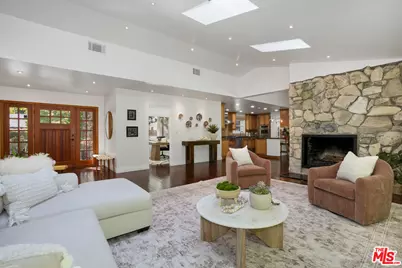 3452 Mandeville Canyon Rd, Los Angeles, CA 90049 - Photo 3