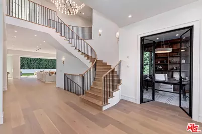1675 San Remo Dr, Pacific Palisades, CA 90272 - Photo 1