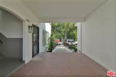 2442 W 18th St, Los Angeles, CA 90019 - Photo 9