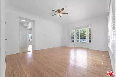 2442 W 18th St, Los Angeles, CA 90019 - Photo 11