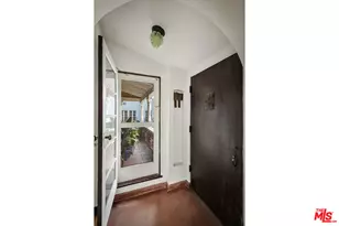 844 S Curson Ave, Los Angeles, CA 90036 - Photo 31