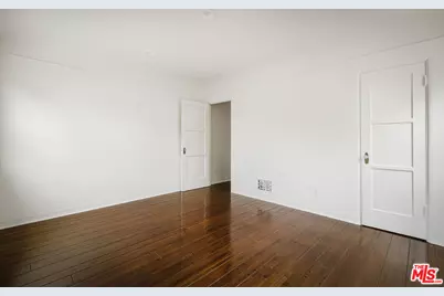 844 S Curson Ave, Los Angeles, CA 90036 - Photo 21